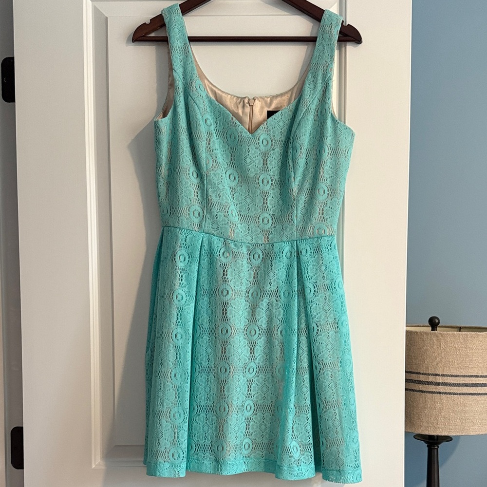 Chic Aqua Lace Mini Dress
